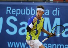 Cecchinato piega in tre set Collarini. Sarà un super martedì